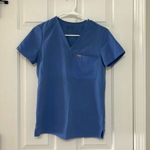 FIGS Catarina One Pocket Scrub Top Ceil Blue Size XXS